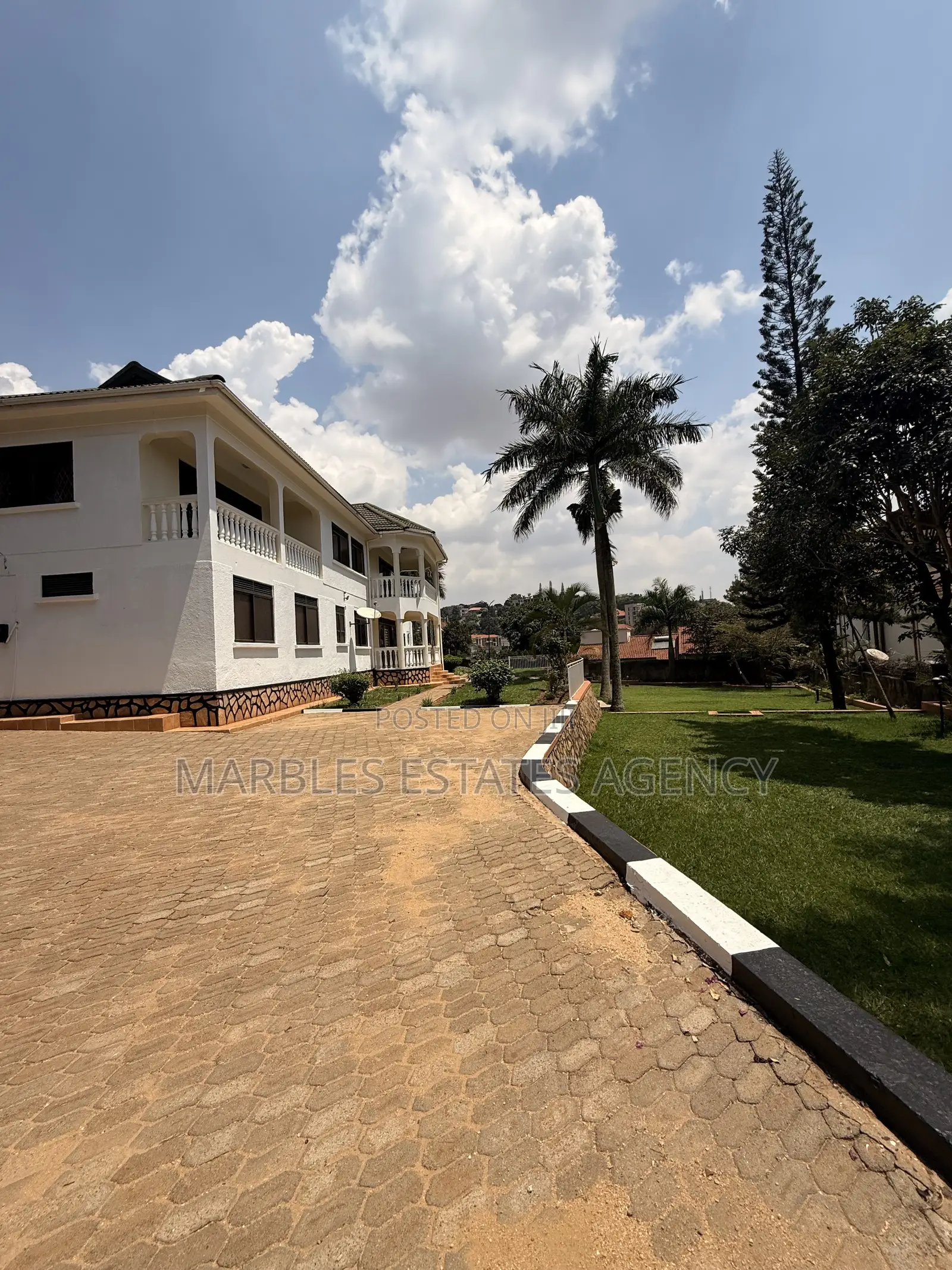 7bdrm House in Buziga, Central Division for sale in Central Division
