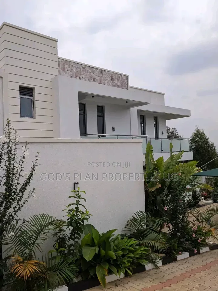 4bdrm Duplex in Munyonyo Estate, Central Division for rent in Central Division