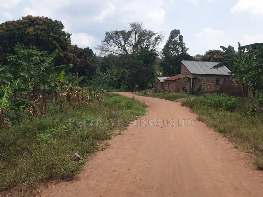 Land for Sale – Semuto in Division A