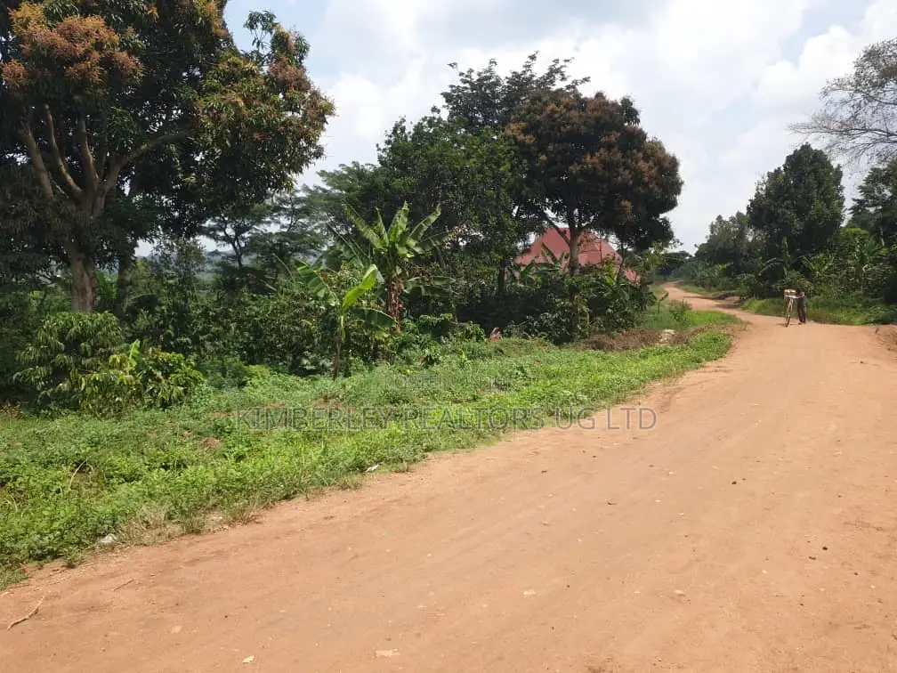 Land for Sale – Semuto in Division A