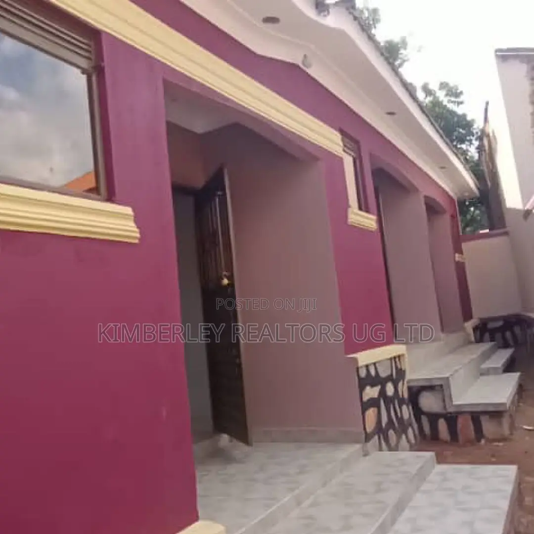 4bdrm Duplex in Mukono TC for sale in Mukono TC