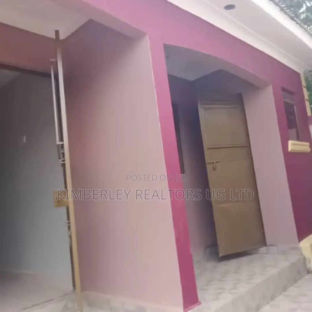 4bdrm Duplex in Mukono TC for sale in Mukono TC