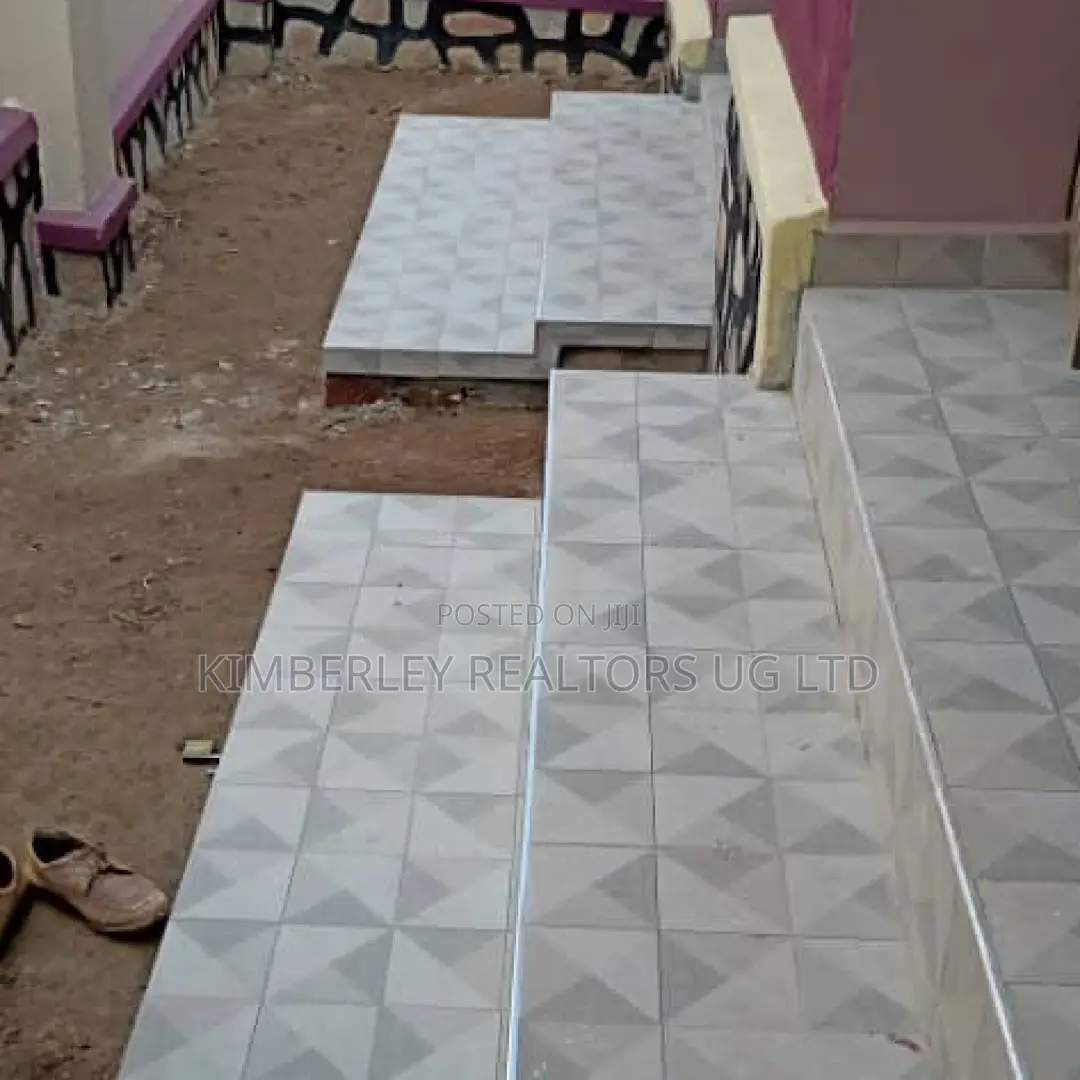 4bdrm Duplex in Mukono TC for sale in Mukono TC