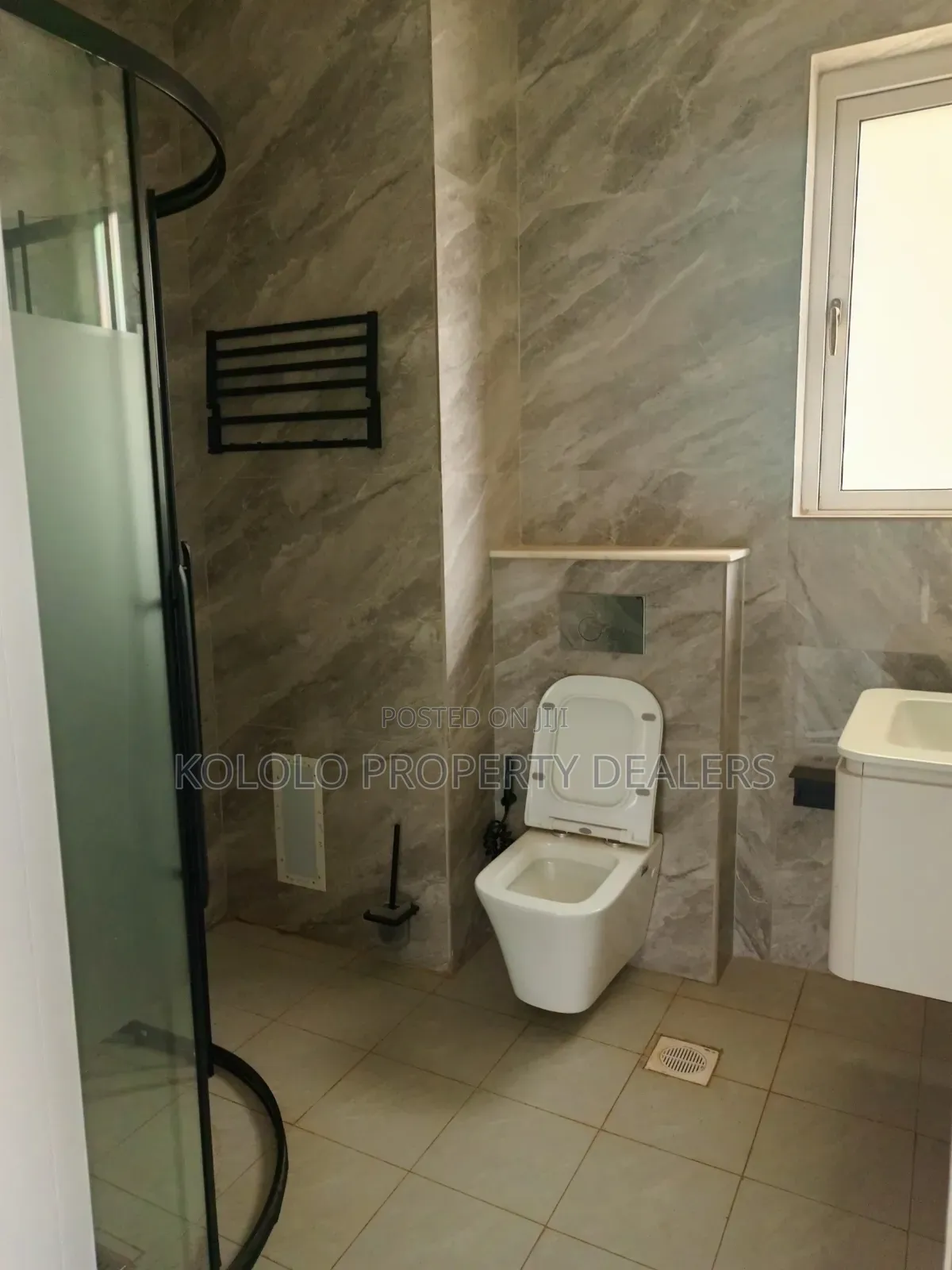 3bdrm Apartment in Kololo, Central Division for sale in Central Division
