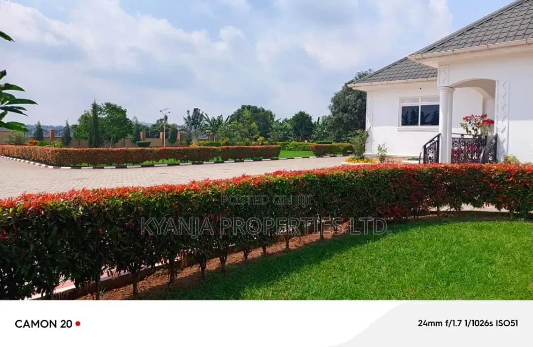 5bdrm Bungalow in Gayaza Estates, Kawempe for sale in Kawempe