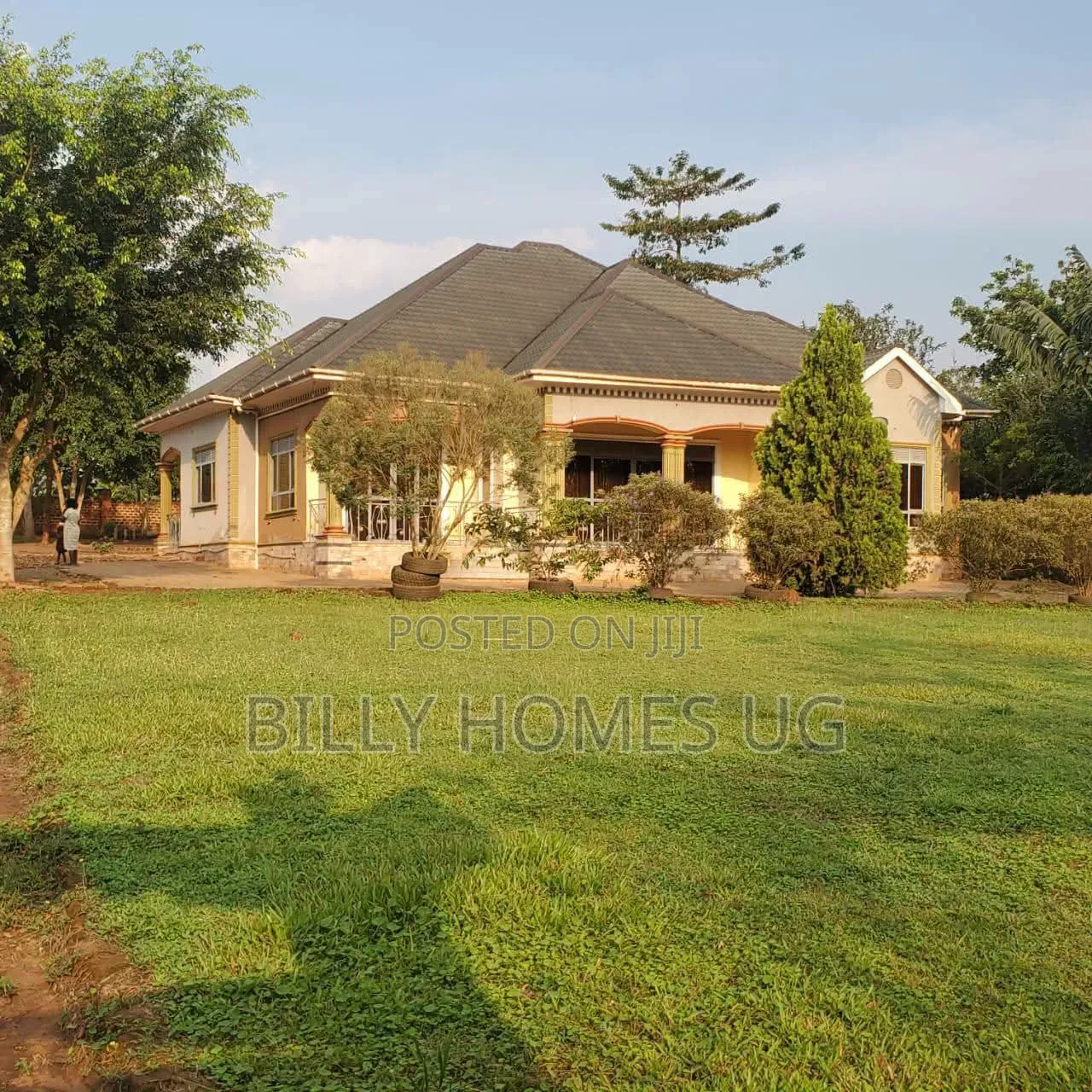 4bdrm Bungalow in Busukuma for sale in Busukuma