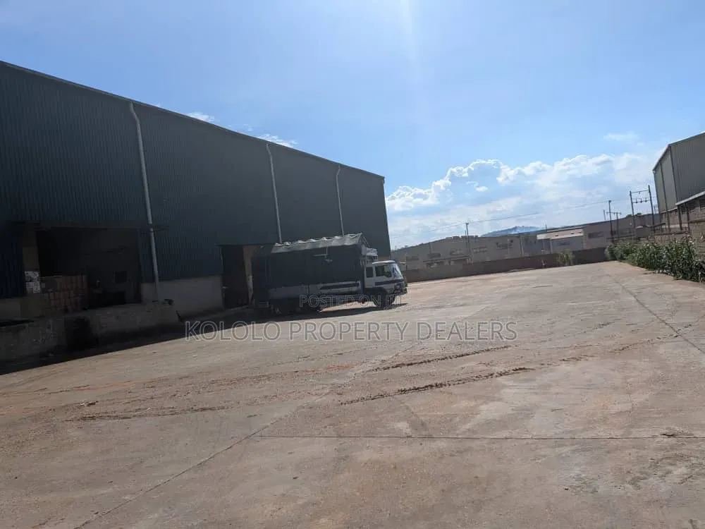 Warehouse for Sale in Namanve in Central Division