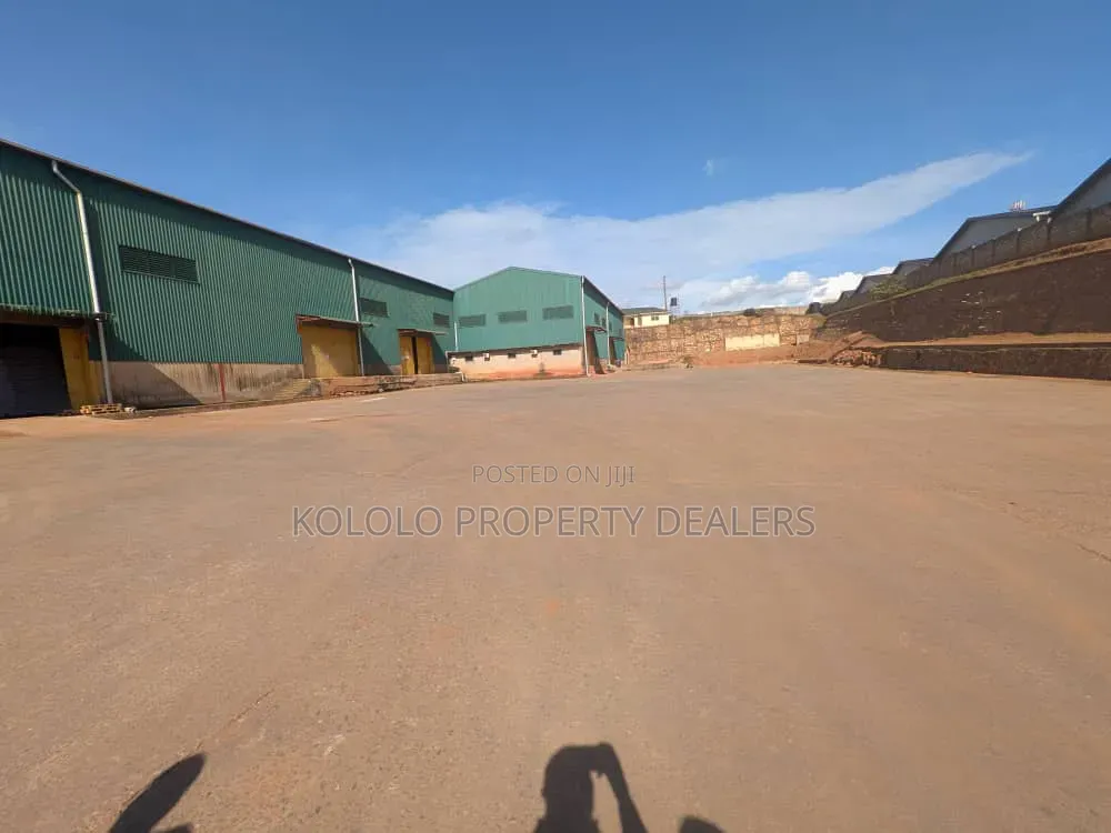 Warehouse for Sale in Namanve in Central Division