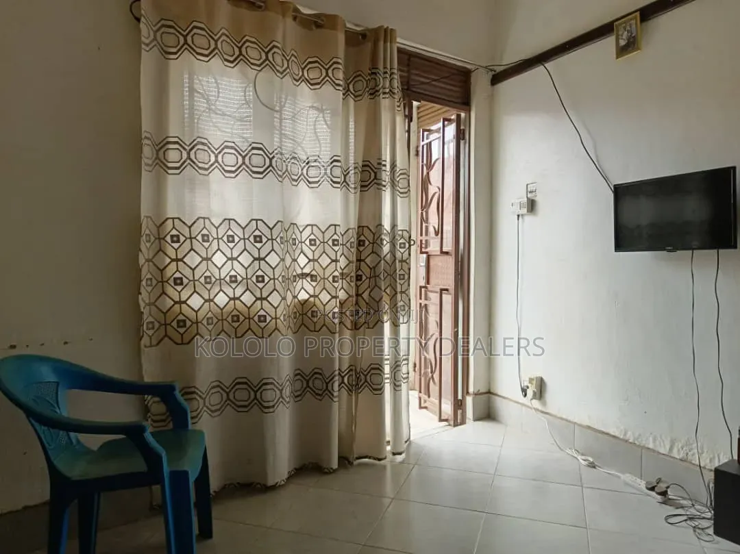 5bdrm Duplex in Kyanja, Central Division for sale in Central Division