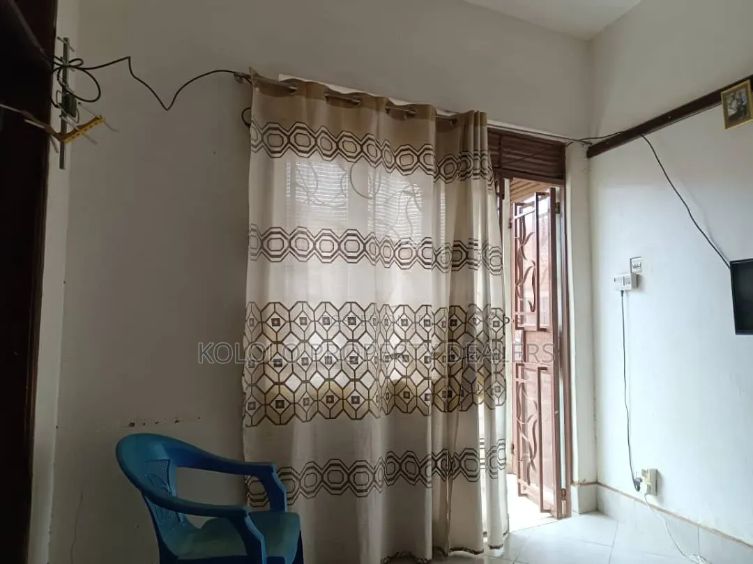 5bdrm Duplex in Kyanja, Central Division for sale in Central Division