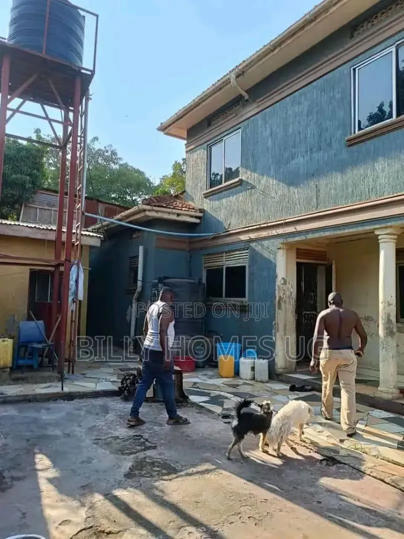 Mini Flat in Makindye for sale in Makindye
