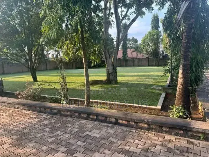 4bdrm Bungalow in Nangabo for sale in Nangabo