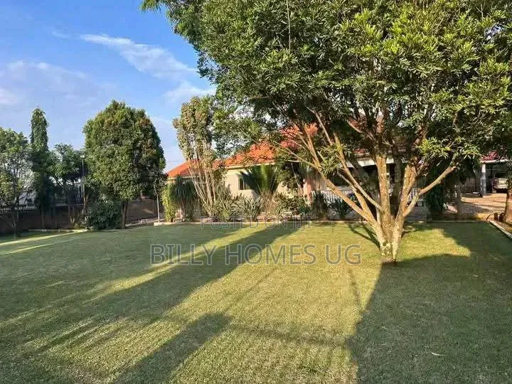 4bdrm Bungalow in Nangabo for sale in Nangabo