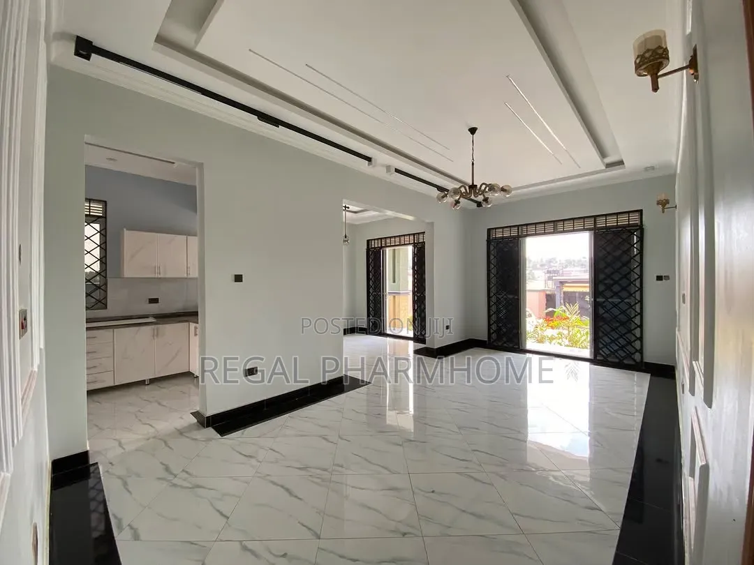 4bdrm Bungalow in Muyenga, Central Division for rent in Central Division