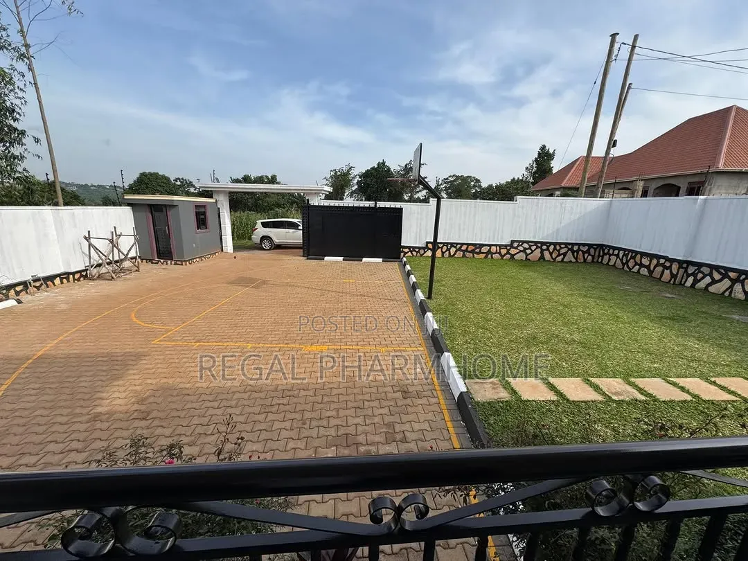 4bdrm Bungalow in Nalaya, Central Division for rent in Central Division