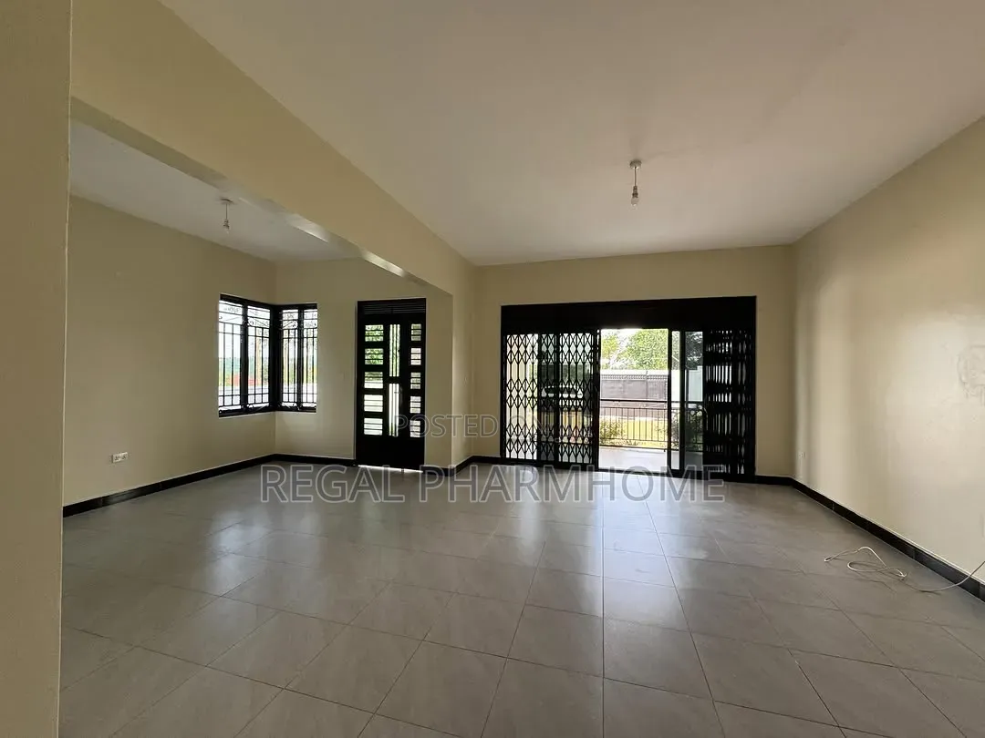 4bdrm Bungalow in Nalaya, Central Division for rent in Central Division