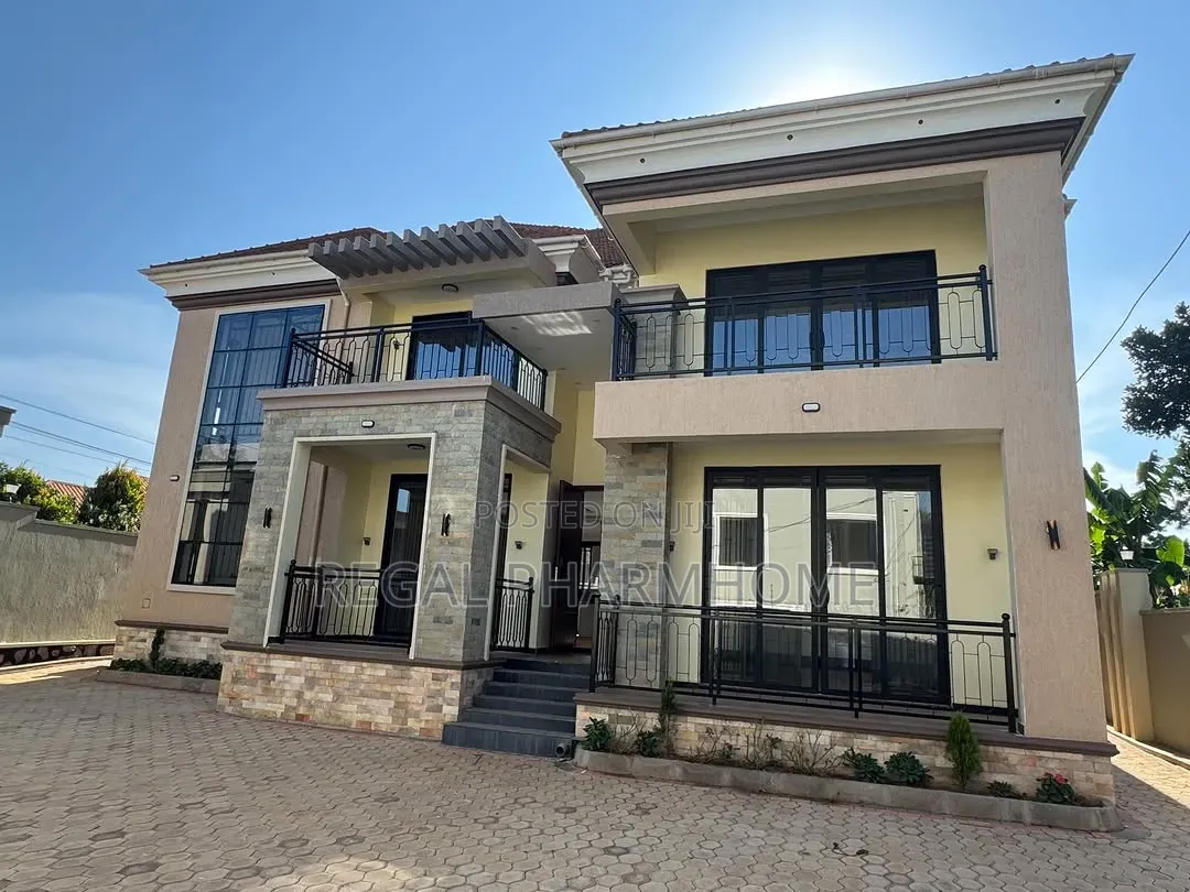 4bdrm Duplex in Bugolobi, Central Division for rent in Central Division