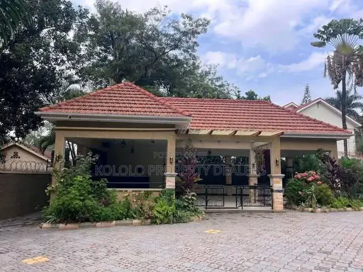 5bdrm Duplex in Naguru, Central Division for sale in Central Division