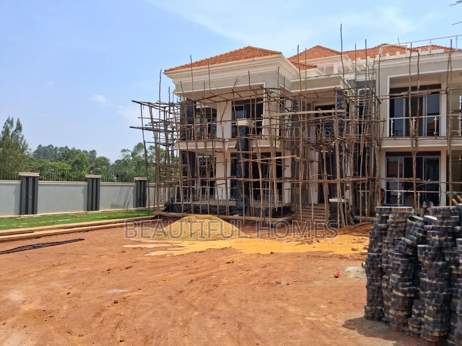 Furnished 7bdrm Mansion in Kira for sale in Kira