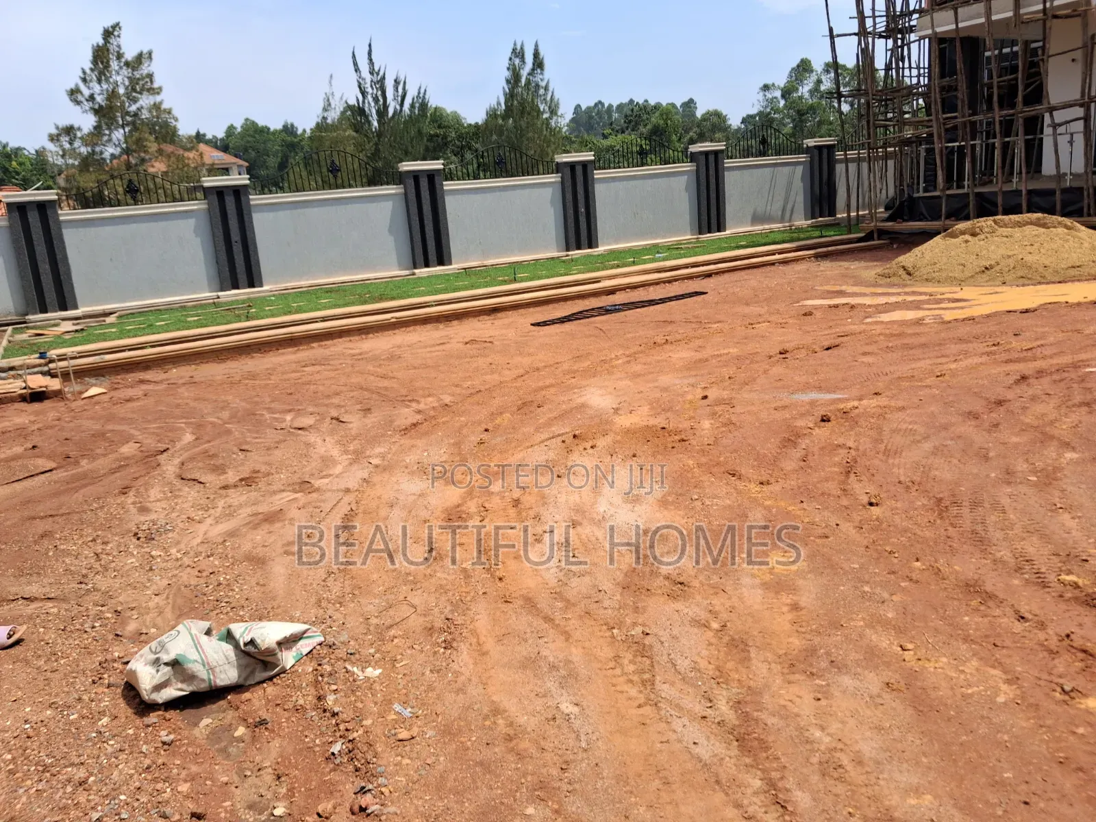 Furnished 7bdrm Mansion in Kira for sale in Kira