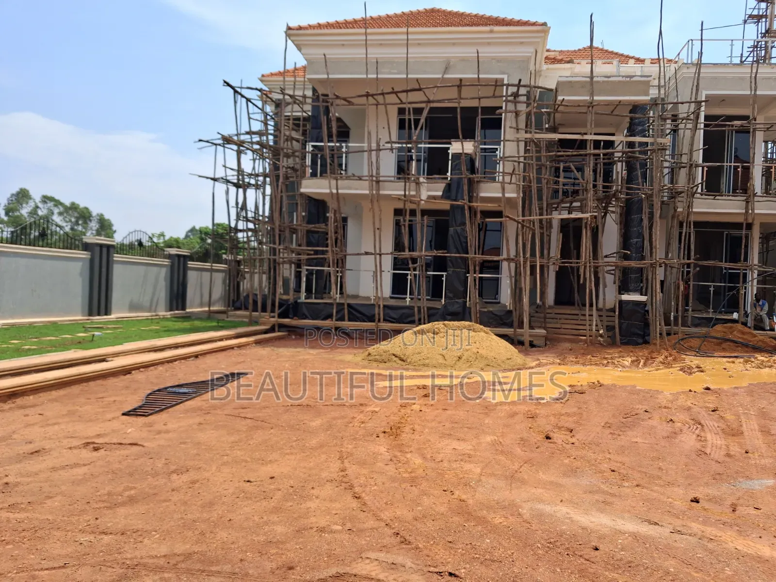 Furnished 7bdrm Duplex in Kira for sale in Kira