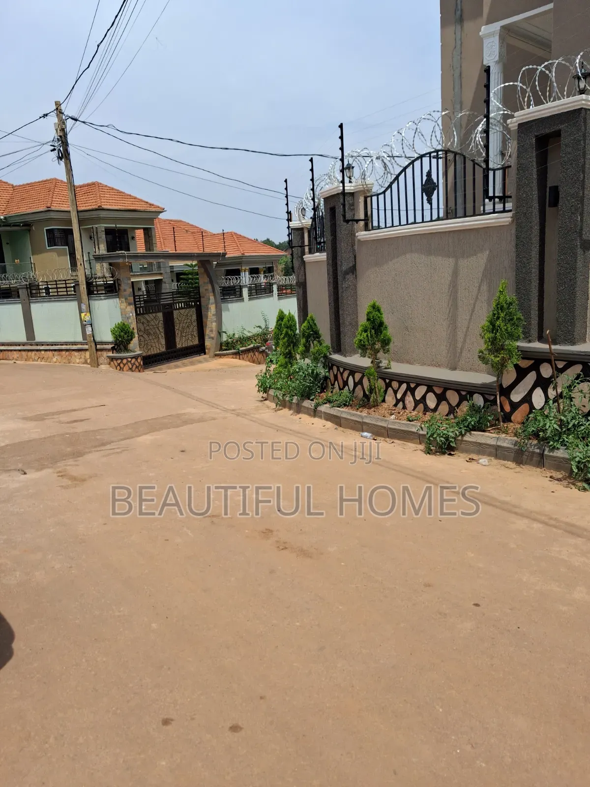 Furnished 7bdrm Duplex in Kira for sale in Kira