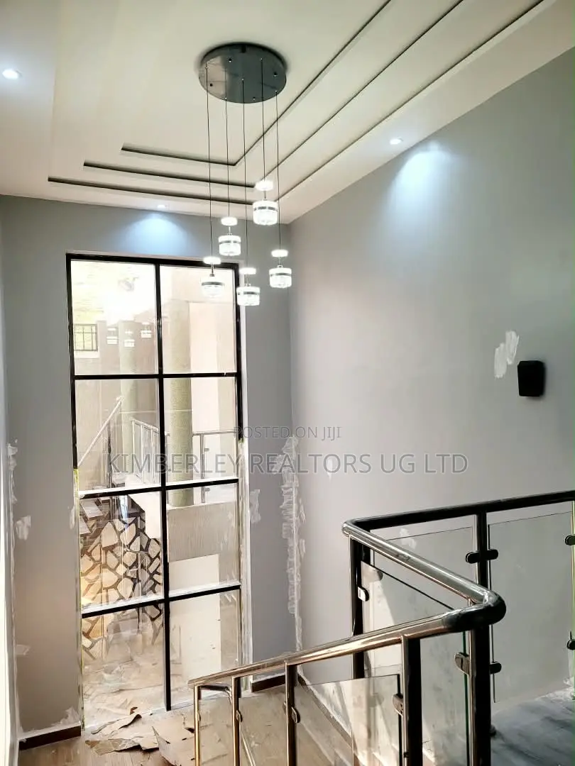 5bdrm House in Lubowa, Division A for sale in Division A