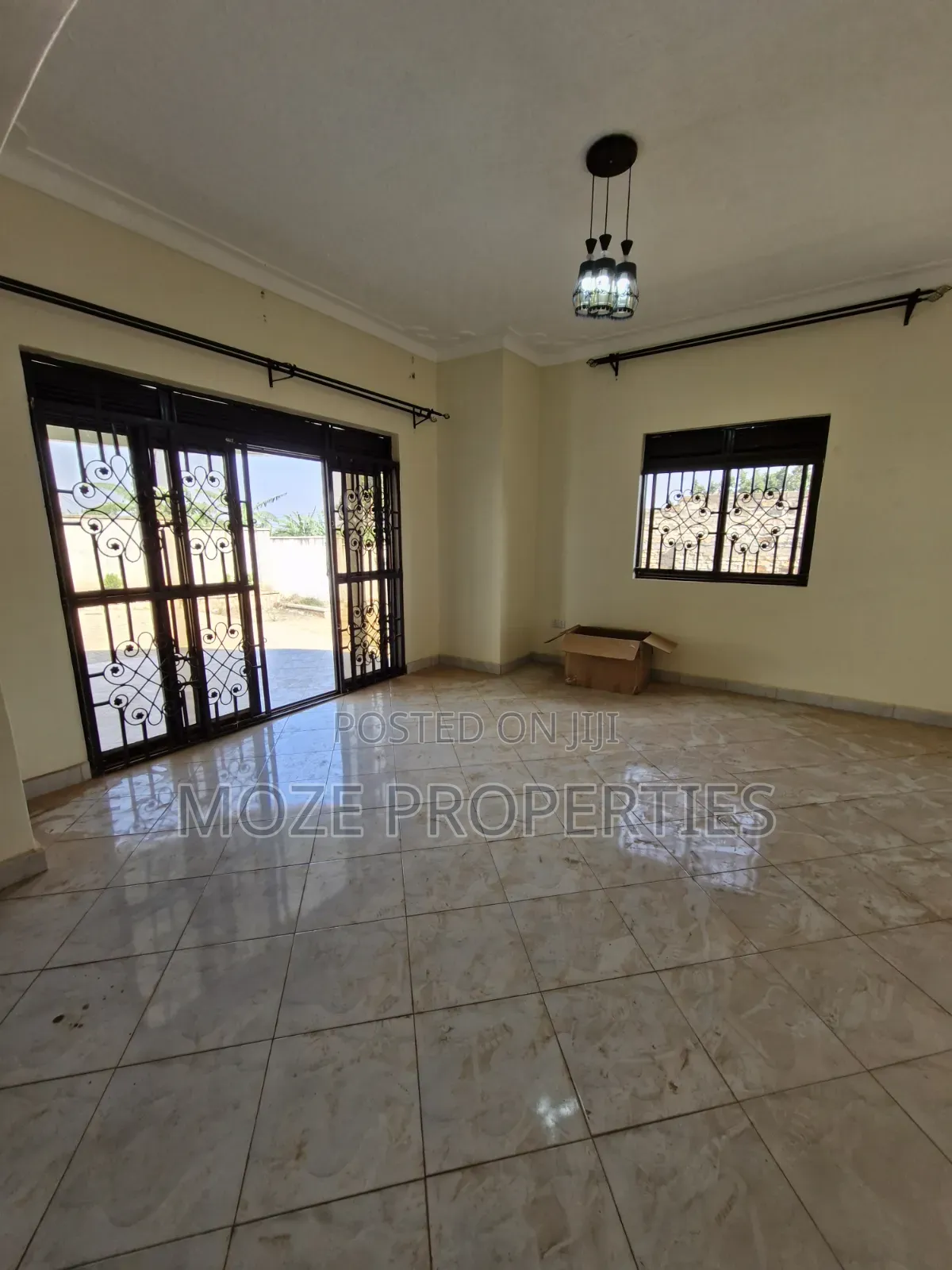 3bdrm Bungalow in Kira Mamerito Road., Central Division for rent in Central Division