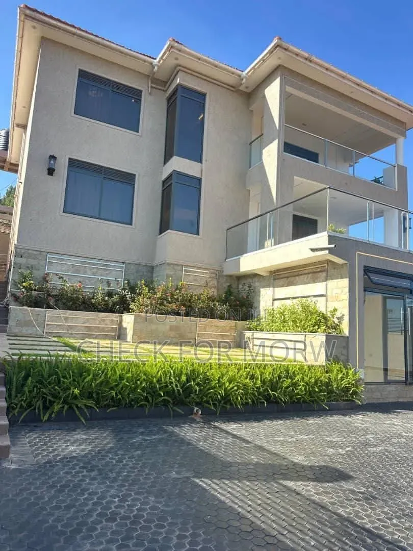 5bdrm Duplex in Bugolobi, Central Division for rent in Central Division