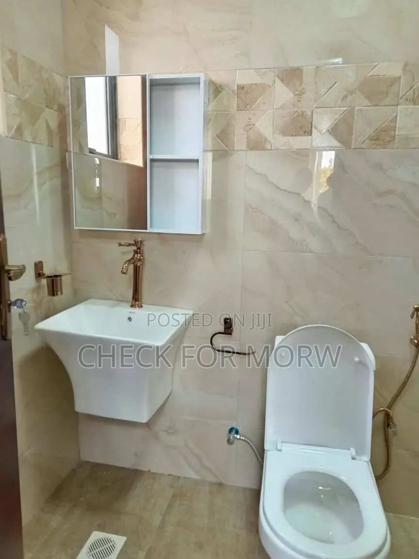 5bdrm Duplex in Bugolobi, Central Division for rent in Central Division