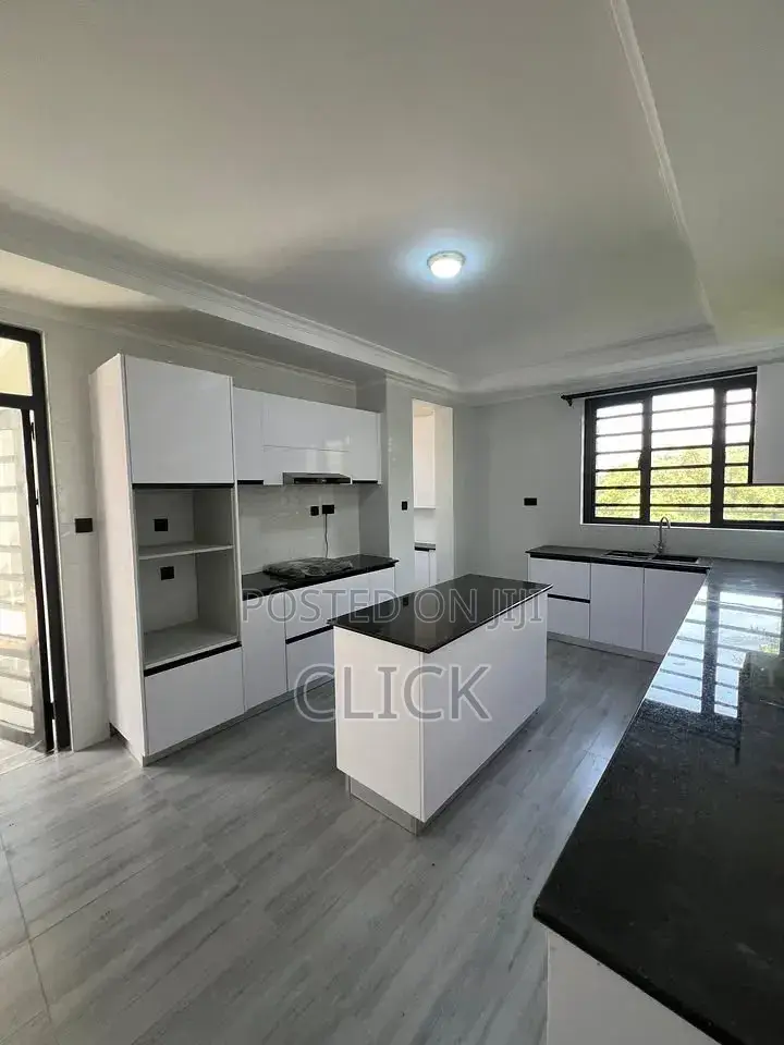 5bdrm Duplex in Bugolobi, Central Division for rent in Central Division
