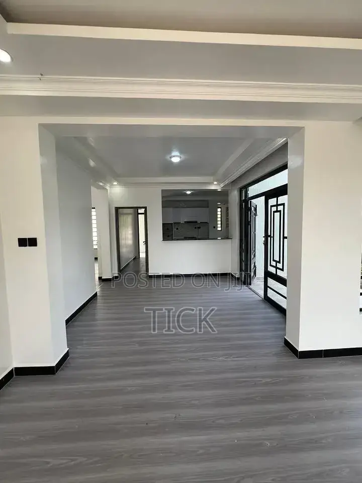 5bdrm Duplex in Bugolobi, Central Division for rent in Central Division