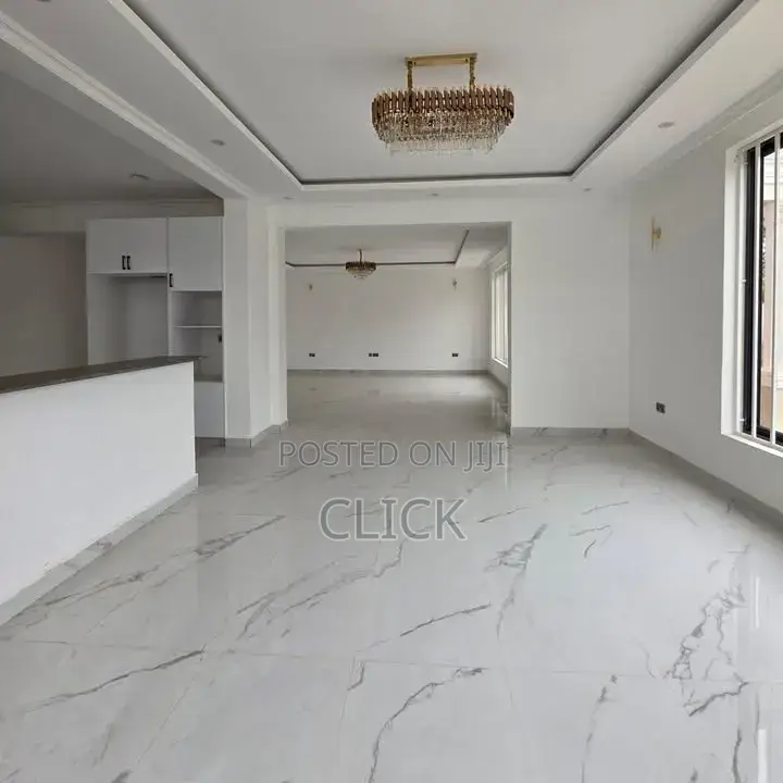 5bdrm Duplex in Bugolobi, Central Division for rent in Central Division