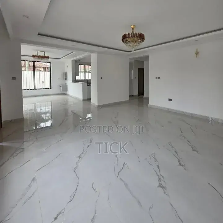5bdrm Duplex in Bugolobi, Central Division for rent in Central Division