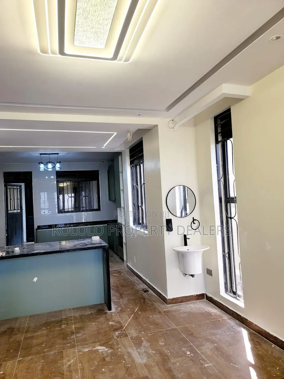 5bdrm Duplex in Akright City, Central Division for sale in Central Division