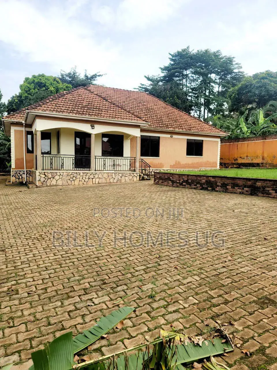 4bdrm Bungalow in Ssisa for sale in Ssisa