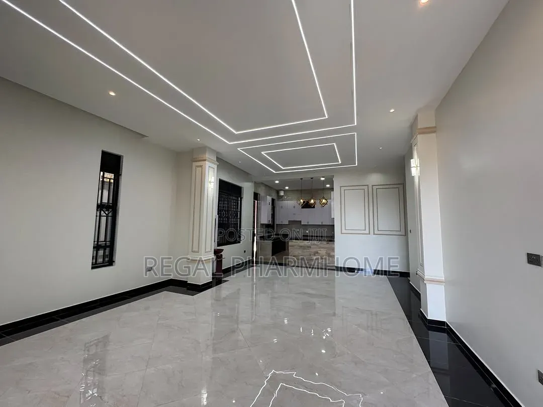 4bdrm Bungalow in Kiwatule, Central Division for rent in Central Division