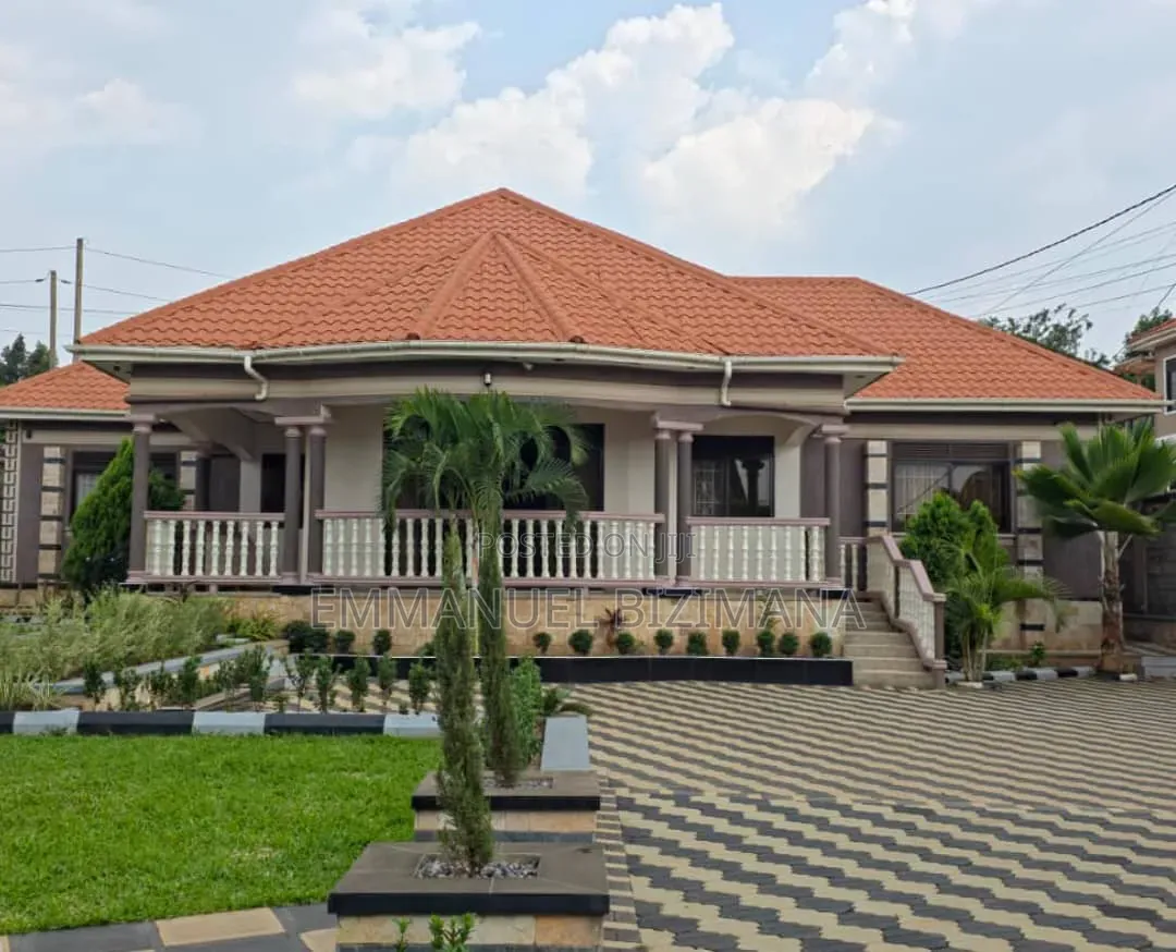 Furnished 5bdrm Bungalow in Kira Town, Central Division for sale in Central Division