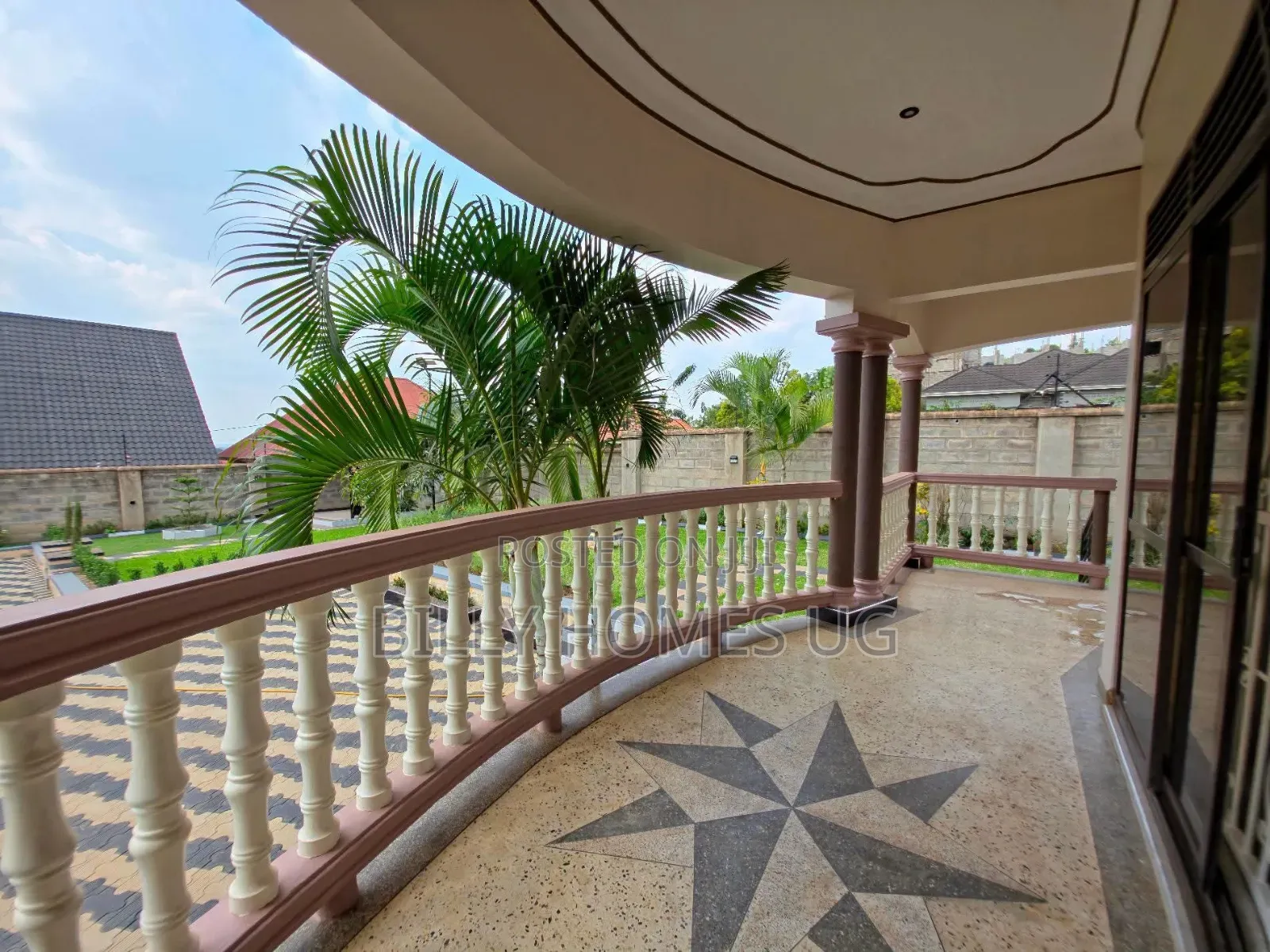 5bdrm Bungalow in Kira for sale in Kira