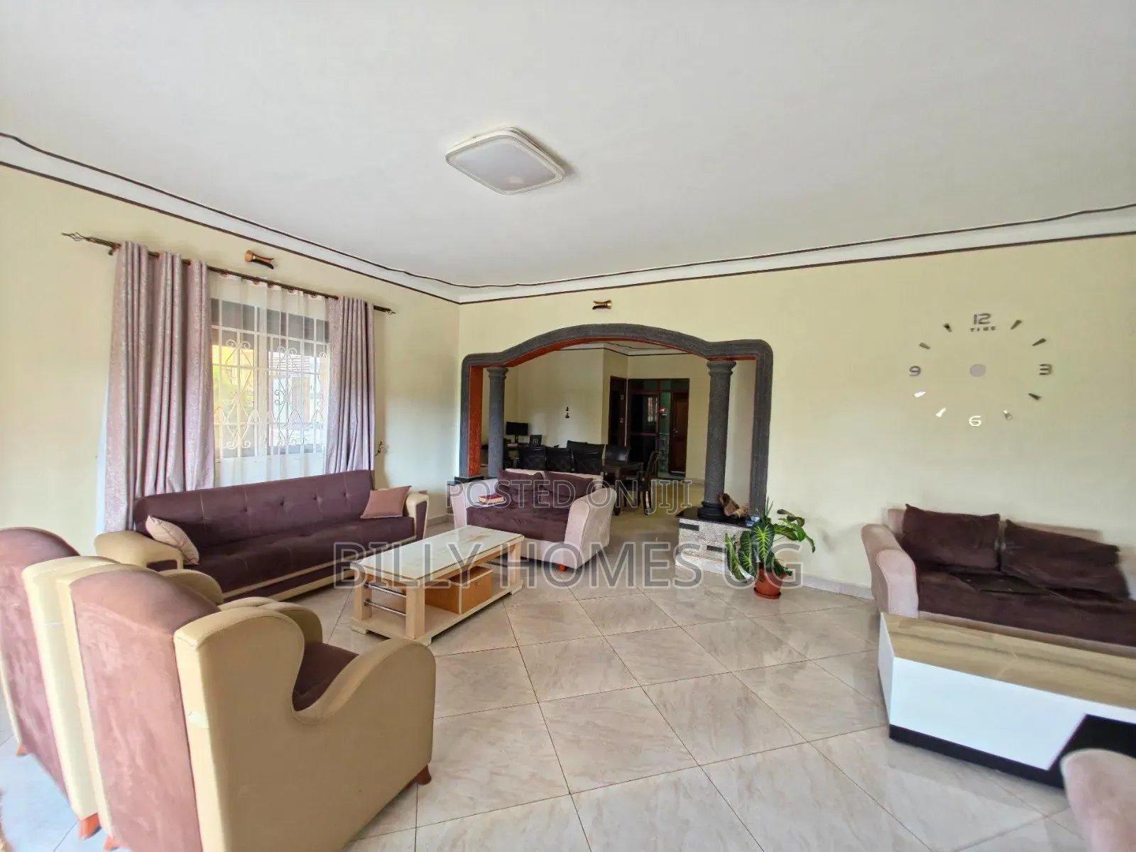 5bdrm Bungalow in Kira for sale in Kira