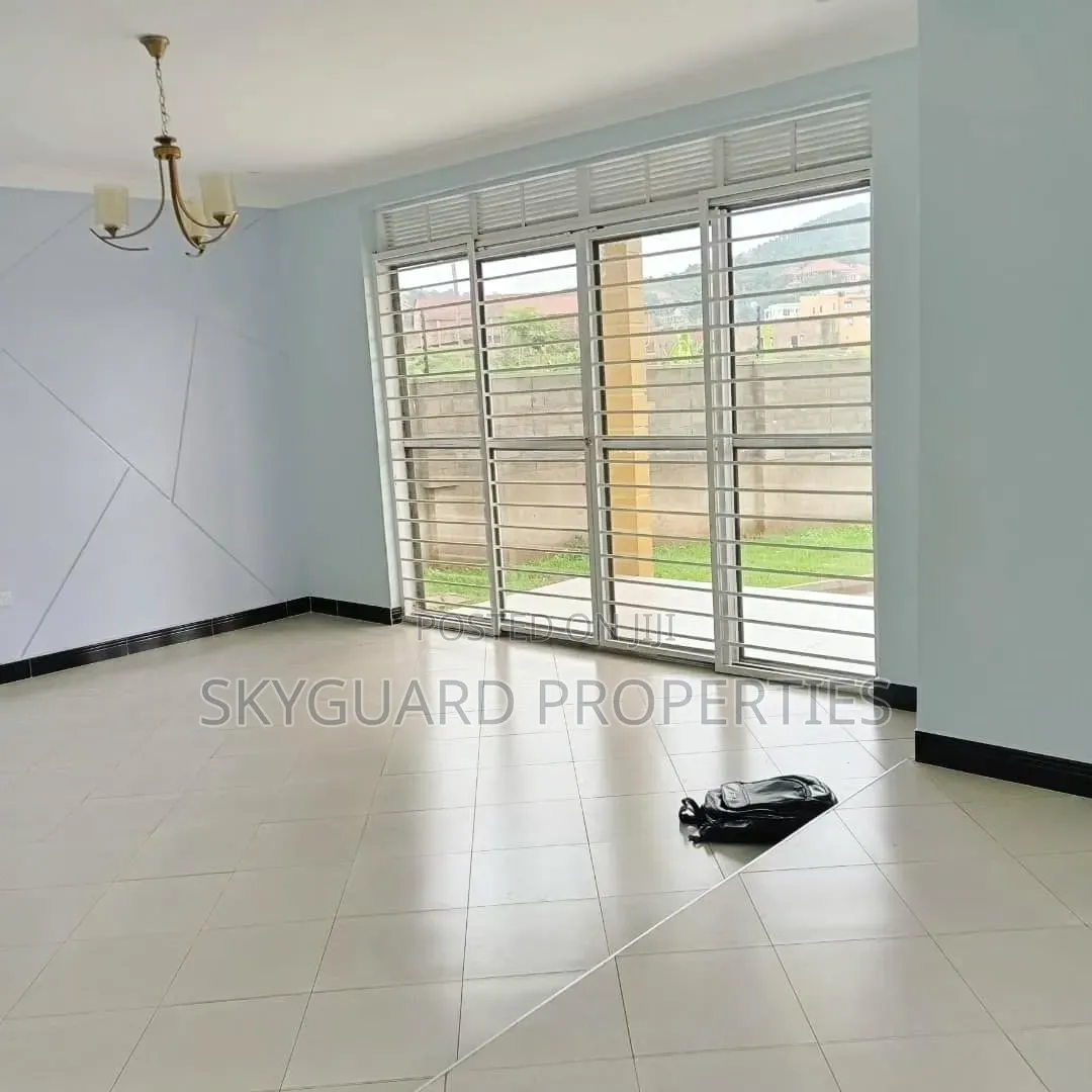 5bdrm House in Kasanga, Central Division for rent in Central Division