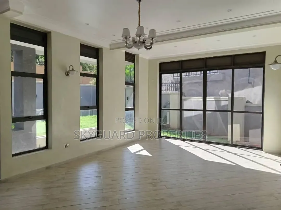6bdrm Mansion in Kigo, Central Division for rent in Central Division