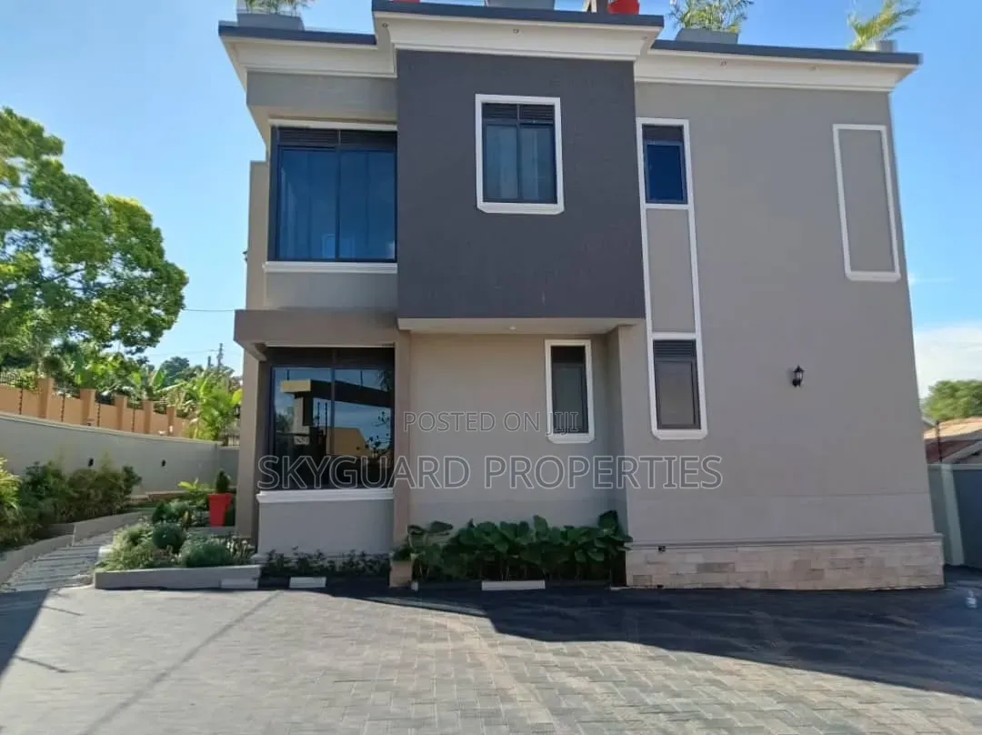 6bdrm Mansion in Kigo, Central Division for rent in Central Division
