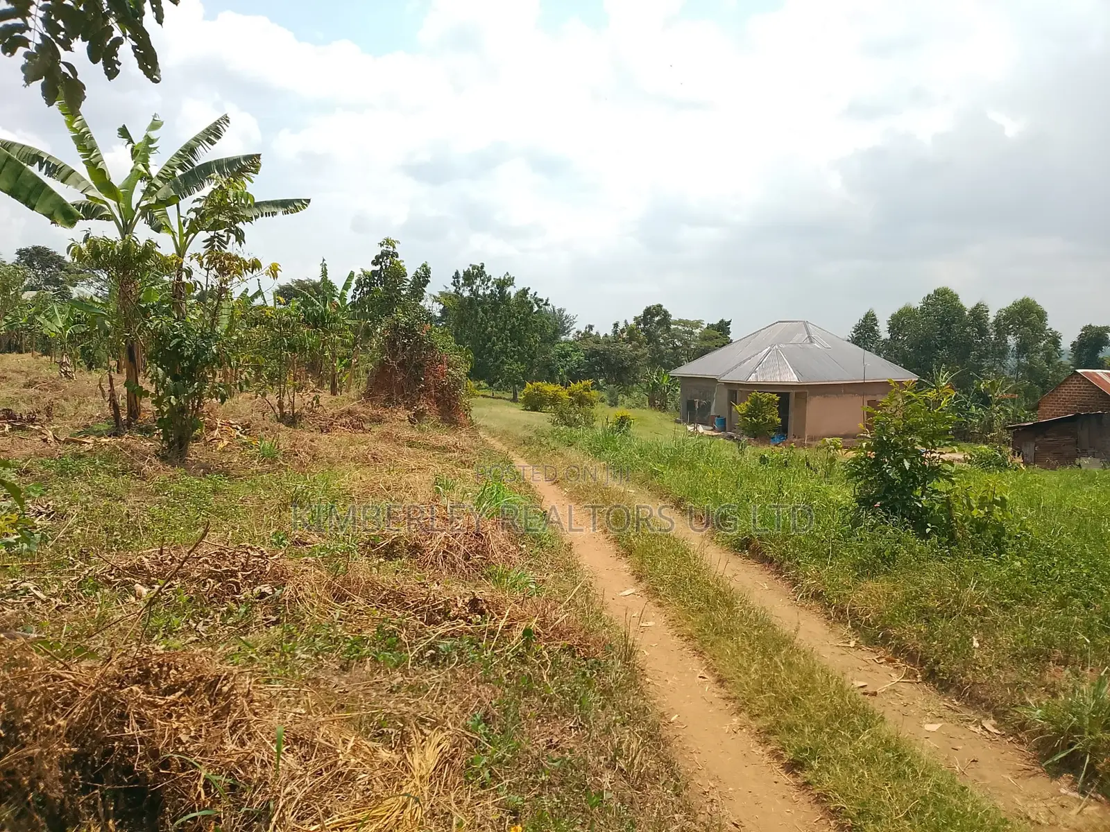  Quick Hot Deal – 1.7 Acres for Sale | Kyaliwajala Namugongo  in Division A