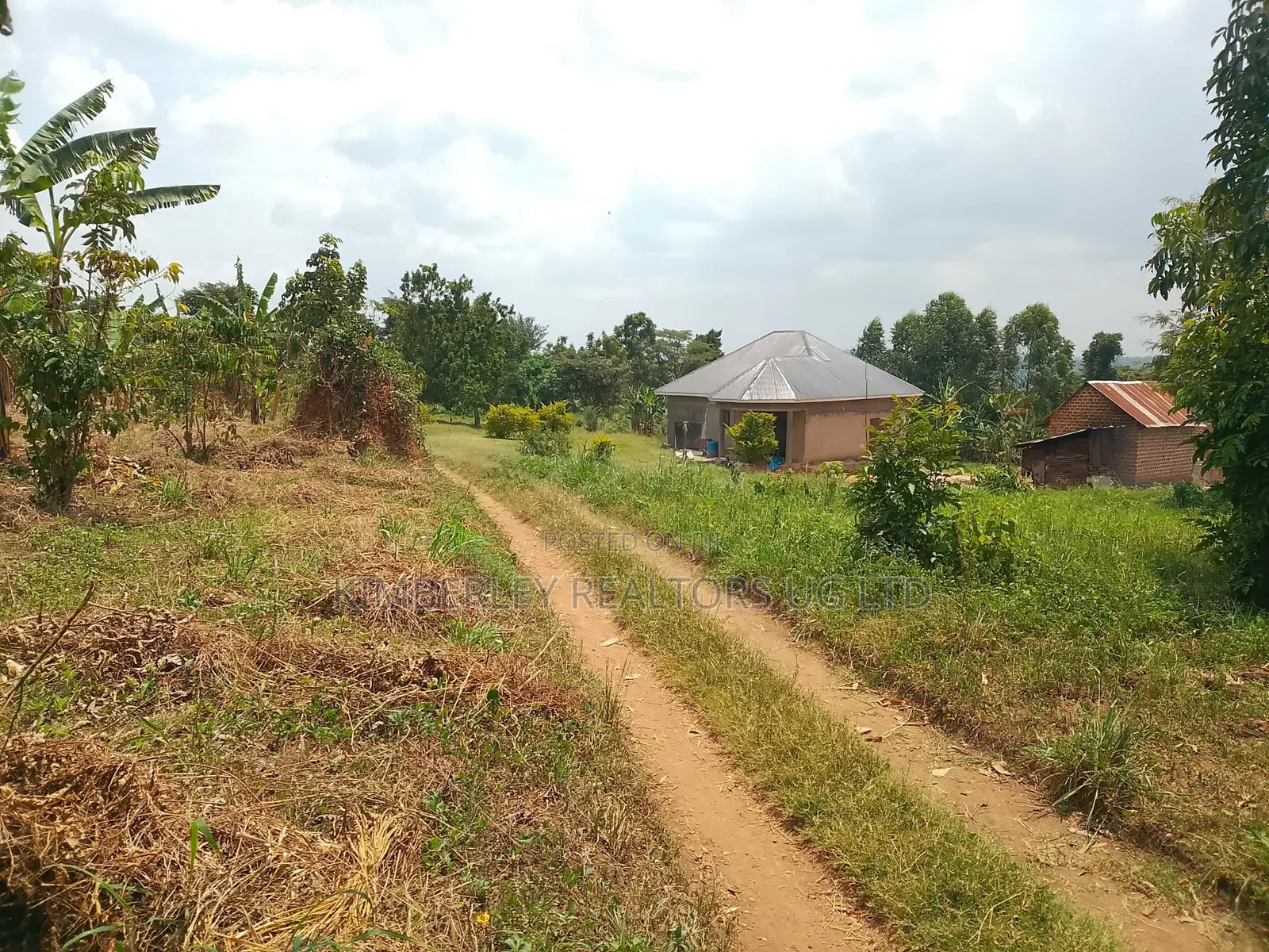  Quick Hot Deal – 1.7 Acres for Sale | Kyaliwajala Namugongo  in Division A