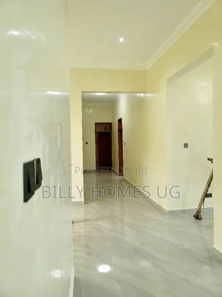 7bdrm Mansion in Ssabagabo-Makindye for sale in Ssabagabo-Makindye