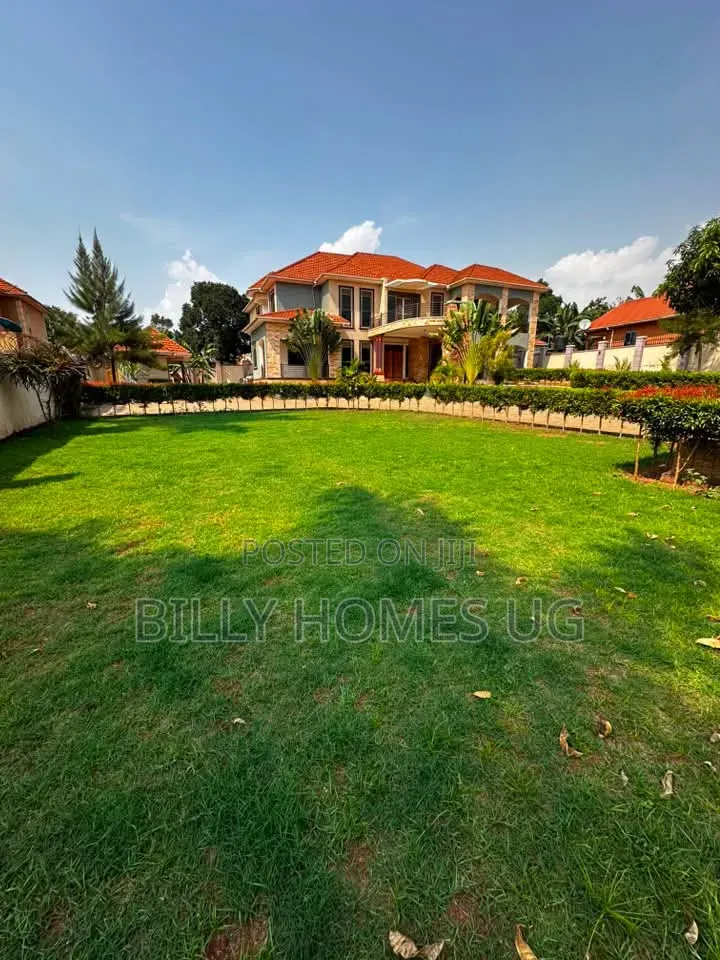 7bdrm Mansion in Kira for sale in Kira