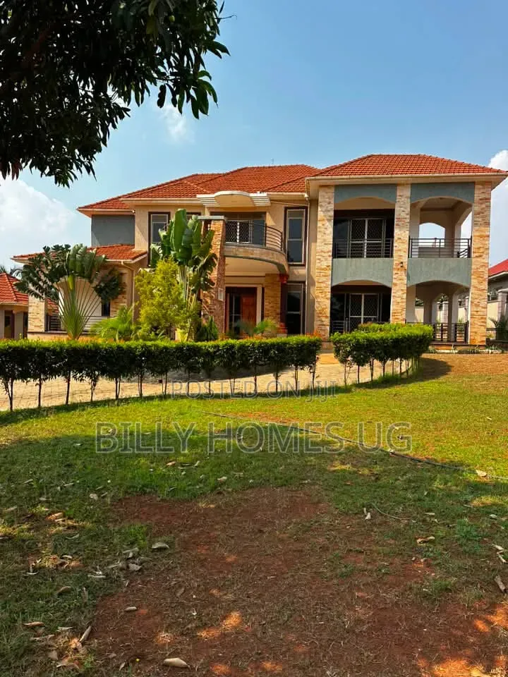 7bdrm Mansion in Kira for sale in Kira