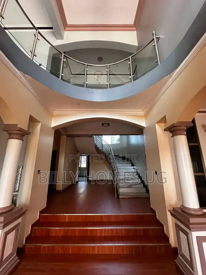 7bdrm Mansion in Kira for sale in Kira