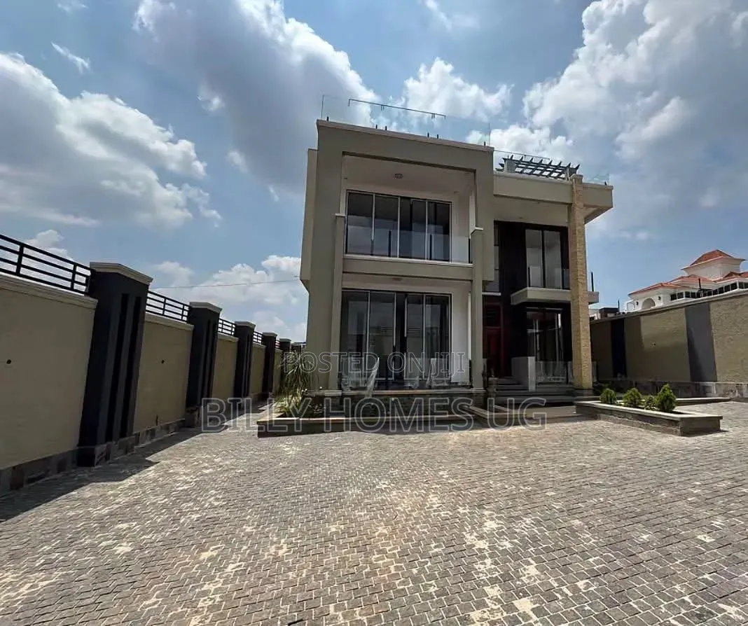 4bdrm Villa in Ssabagabo-Makindye for sale in Ssabagabo-Makindye